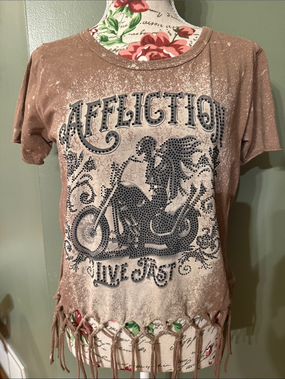 Affliction Taupe Bleached Rhinestone Motorcycle Fringe Tee live fast size Small